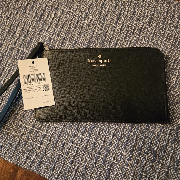 kate spade Handbags - Kate Spade Black Wristlet